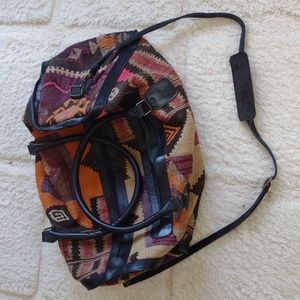 Large International Travel Luggage Tote Leather Interior Shoulder Strap